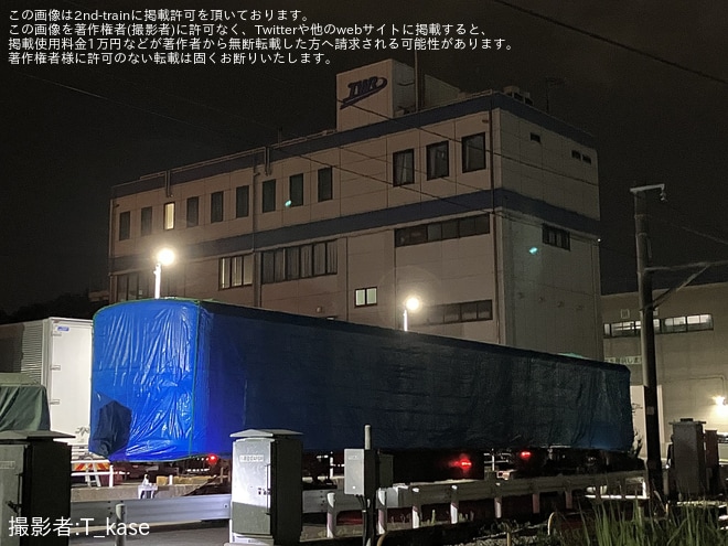 【東臨】70-000形Z8編成の1・10号車が東京港へ陸送