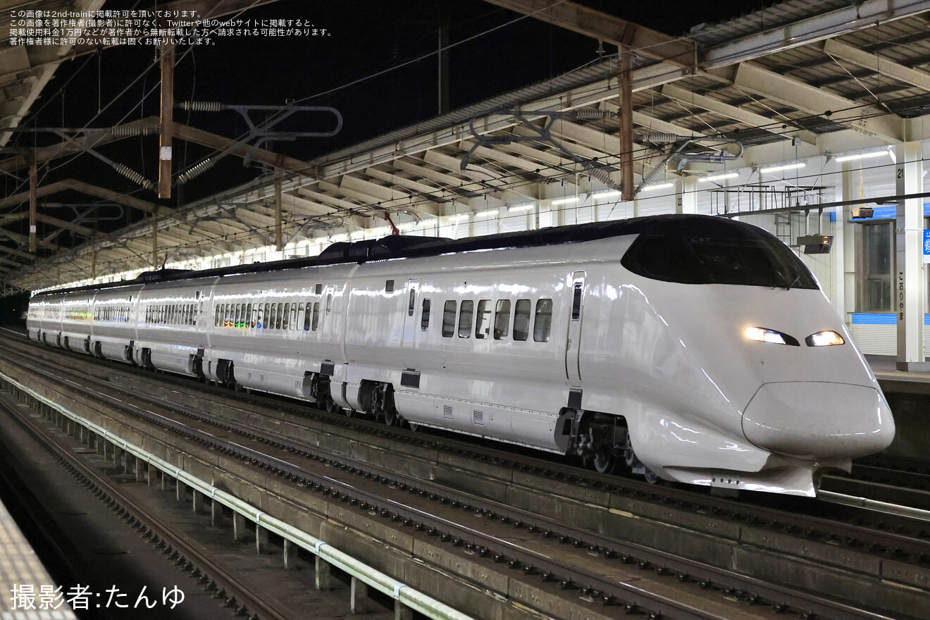 【JR東】E3系2000番台L67編成が新潟新幹線車両センターに回送の拡大写真