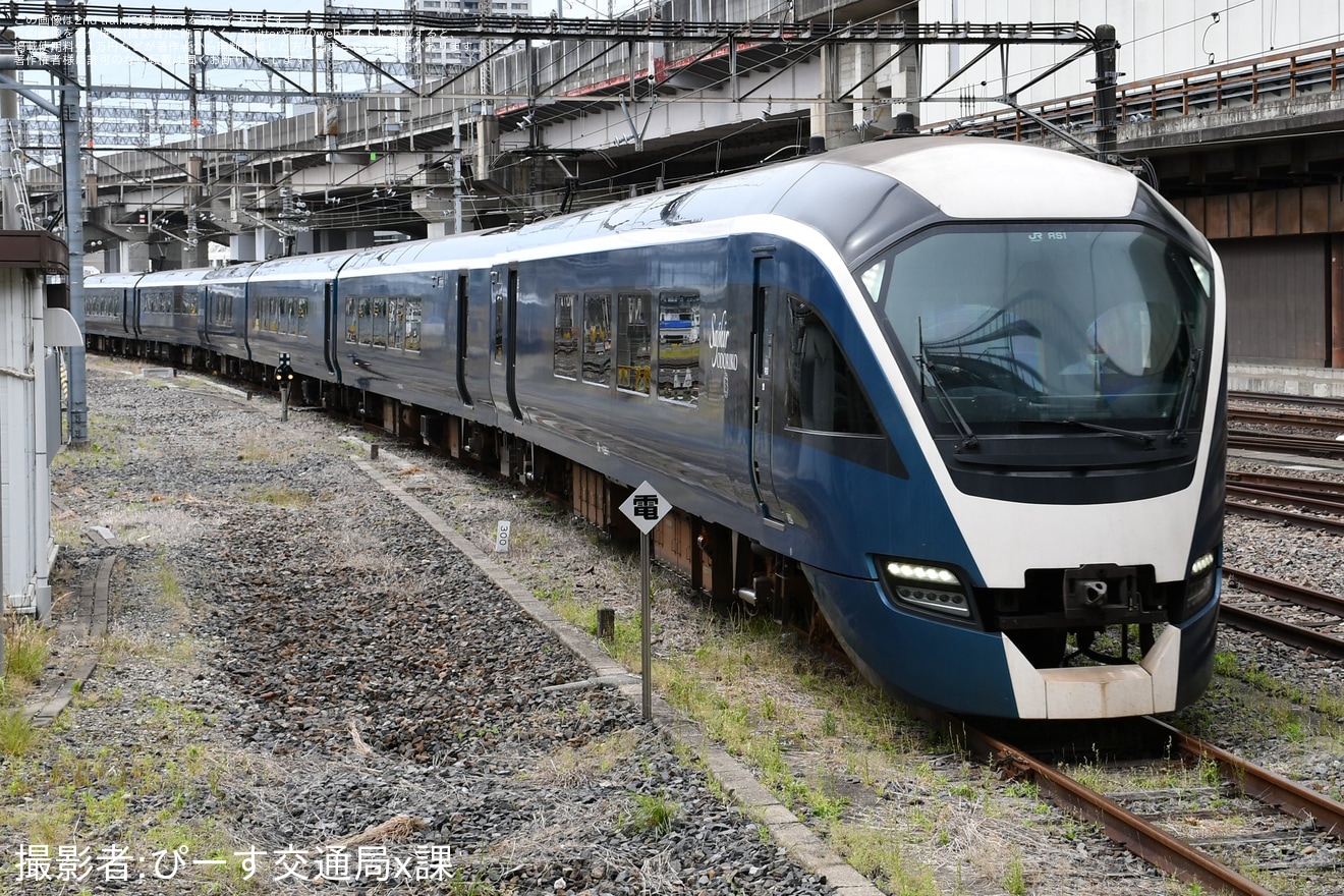 【JR東】E261系RS1編成大宮総合車両センター入場回送の拡大写真