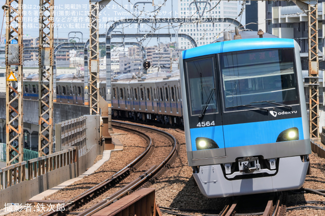 本厚木で撮影された【小田急】4000形4064F(4064×10)全般検査明け試運転