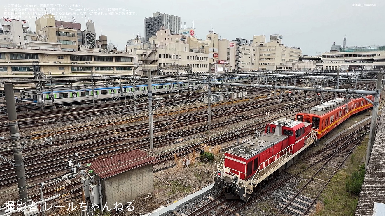 【東武】8000型8577Fが大宮車両所から出場の拡大写真