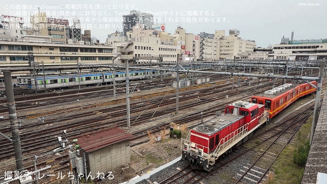 【東武】8000型8577Fが大宮車両所から出場を不明で撮影した写真