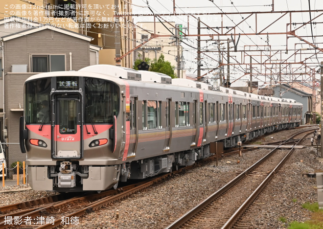 徳庵駅で撮影された【JR西】227系R21+L31+L32編成近畿車輛出場