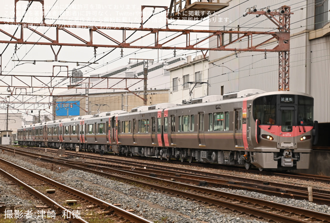 徳庵駅で撮影された【JR西】227系R21+L31+L32編成近畿車輛出場