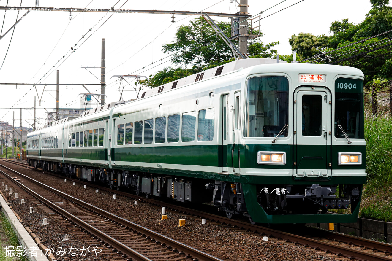【南海】10000系10004Fが「なつかしの緑色」に塗装変更されて千代田工場出場試運転の拡大写真