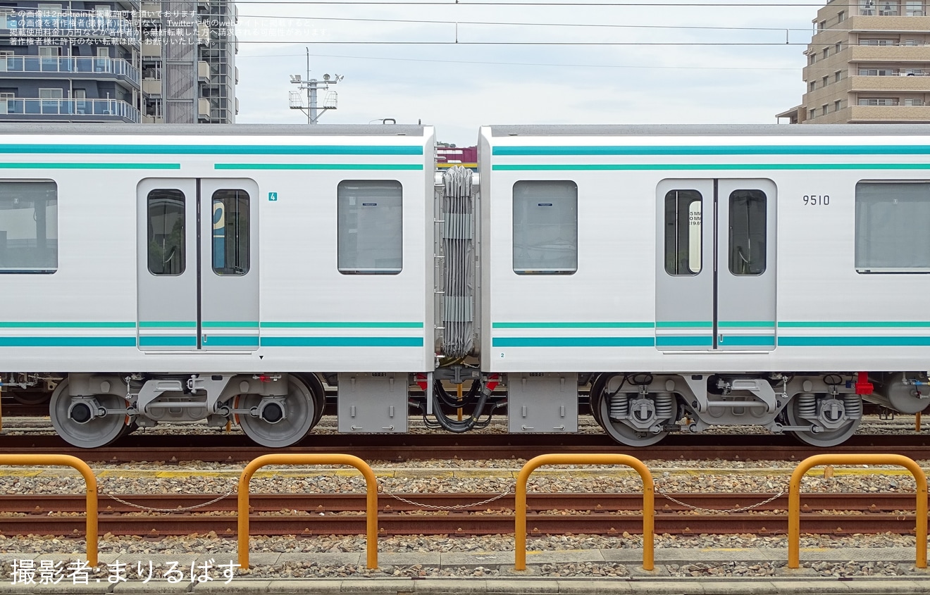 【メトロ】9000系中間車8両川崎車両出場甲種輸送の拡大写真