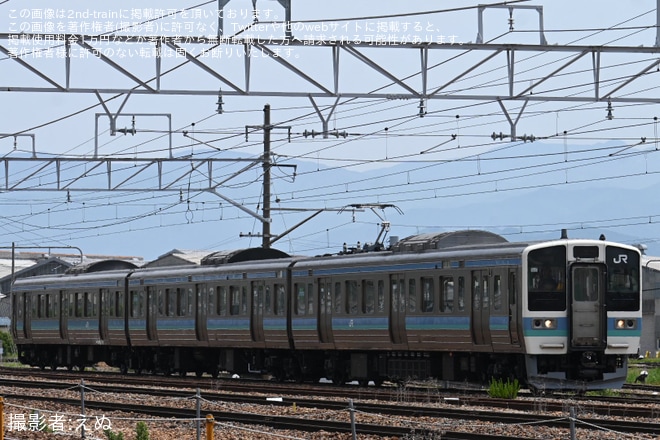 【JR東】211系1000番台ナノN323編成長野総合車両センター構内試運転を不明で撮影した写真