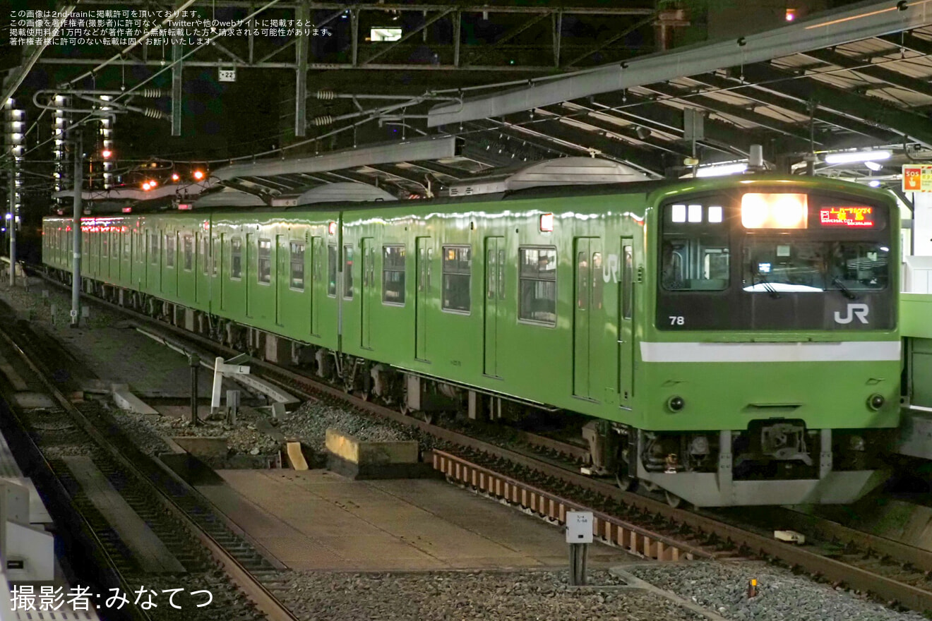 【JR西】新今宮駅ホームドア輸送の拡大写真