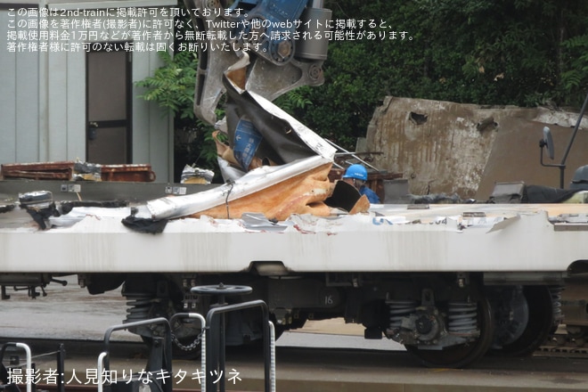 【JR西】N700系のK4編成の6号車が解体中を不明で撮影した写真