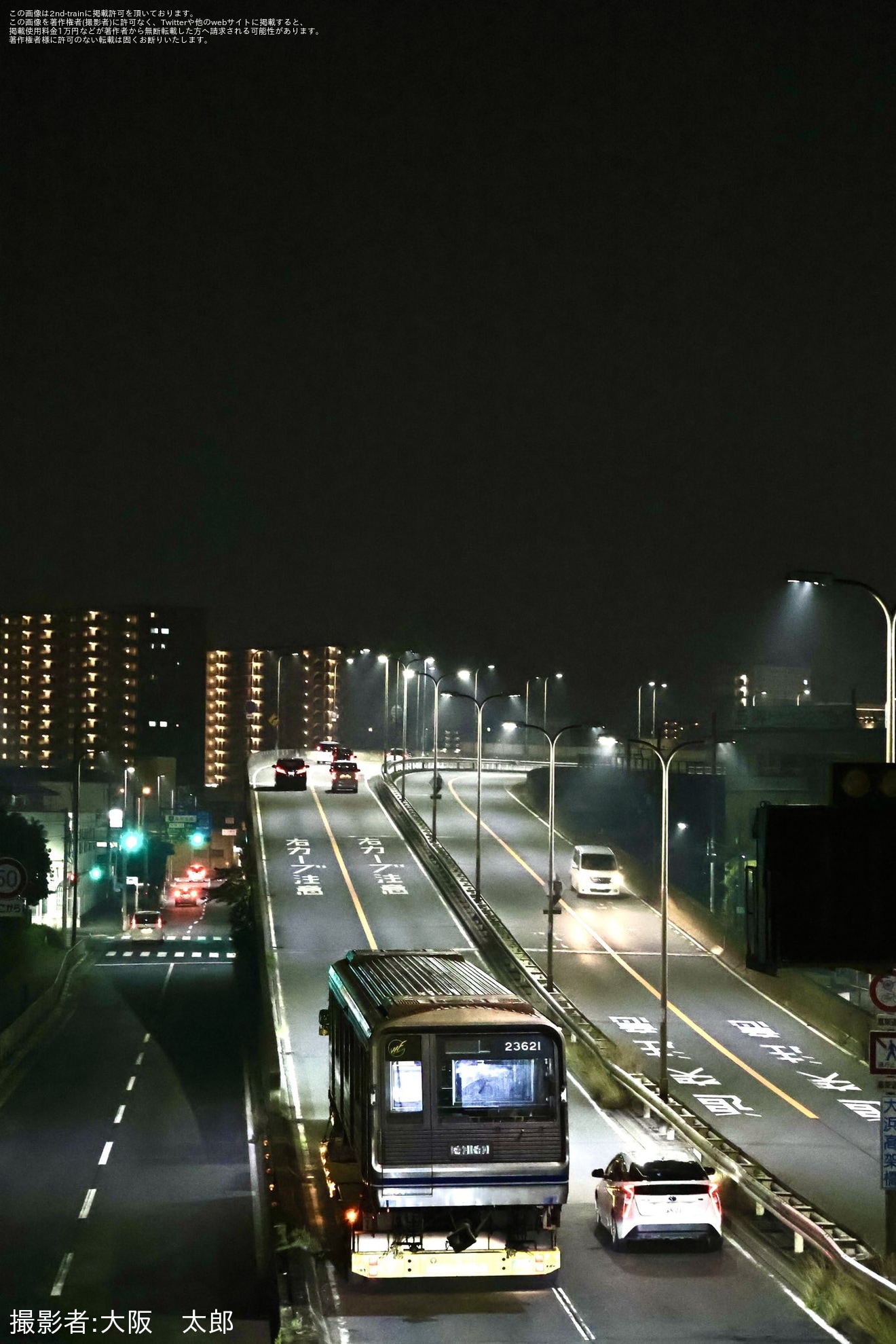 【大阪メトロ】23系23621Fが廃車・解体のため緑木検車場から搬出・陸送の拡大写真