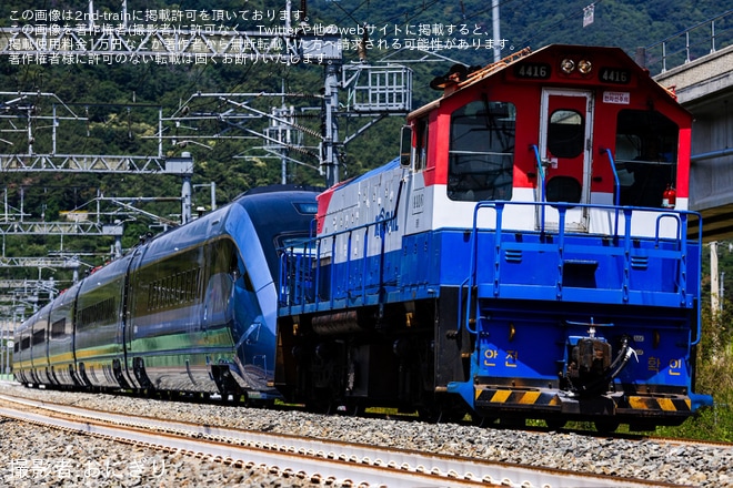 【Korail】KTX-이음(KTXイウム)3次車の529号甲種輸送を不明で撮影した写真