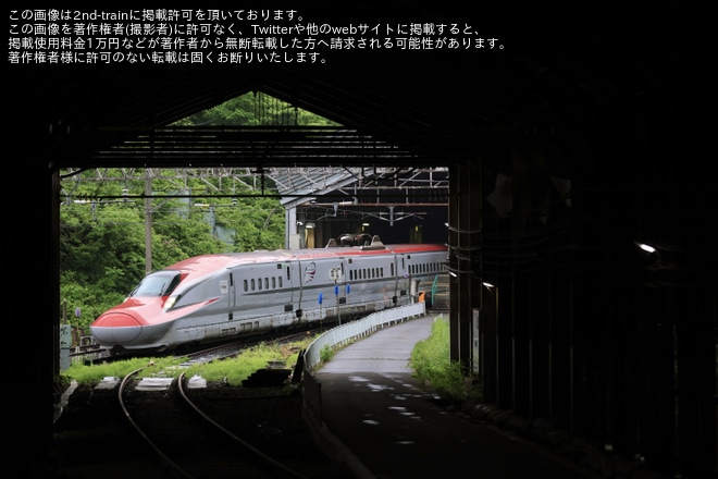 【JR東】E6系Z1編成山形新幹線区間へ入線