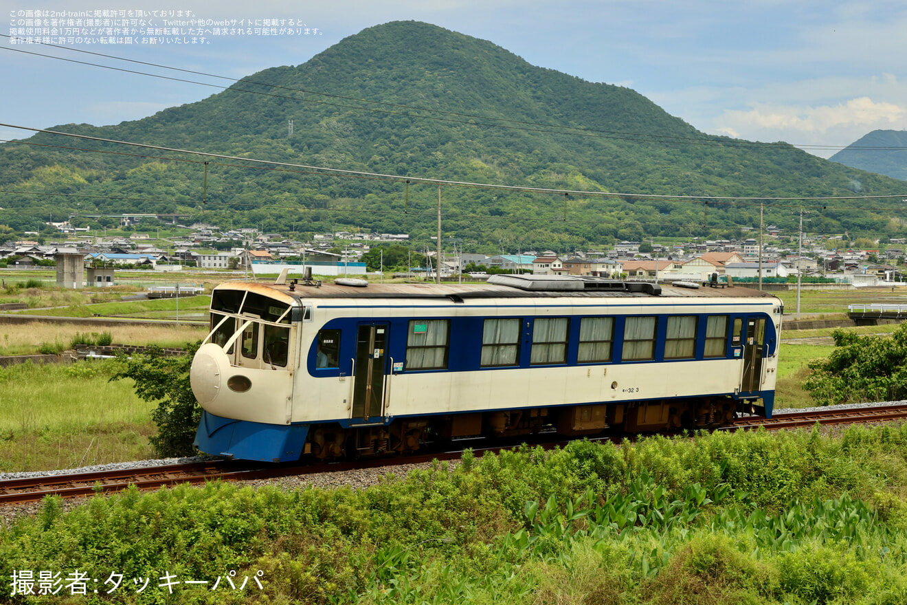 【JR四】キハ32形キハ32-3「鉄道ホビートレイン」が検査のため多度津工場入場の拡大写真