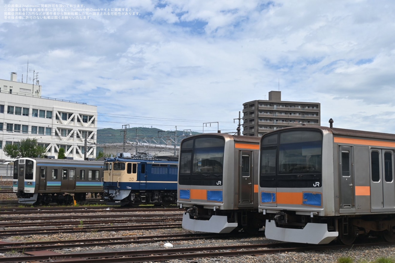 【JR東】211系2000番台ナノN614編成が長野総合車両センターで構内試運転の拡大写真