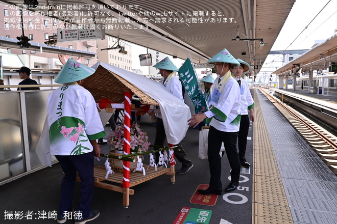 奈良駅にてで撮影された【JR西】桜井線列車でささゆり輸送を実施