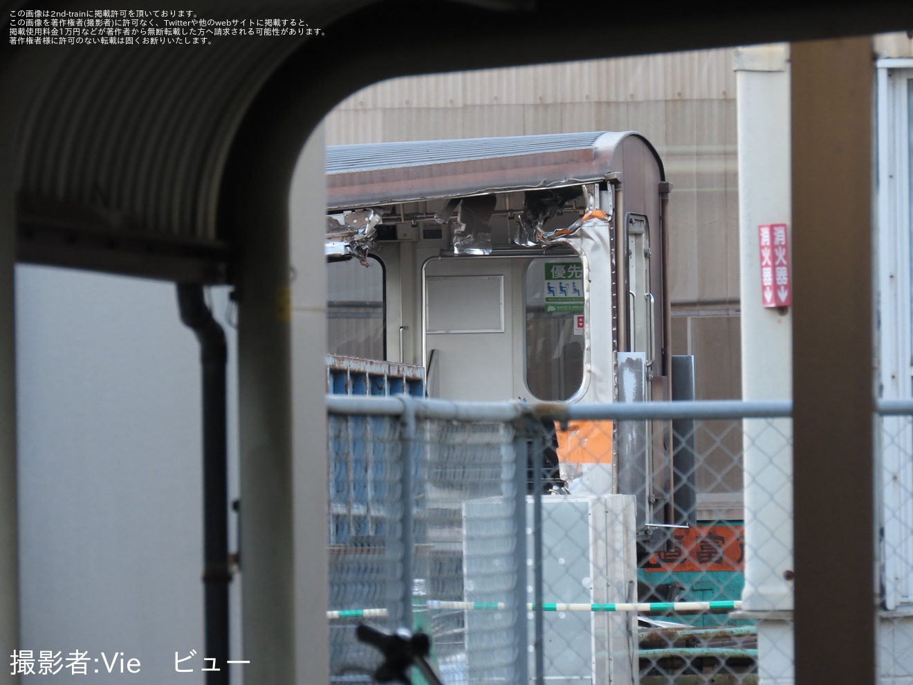 【JR東】209系1000番台が解体開始の拡大写真