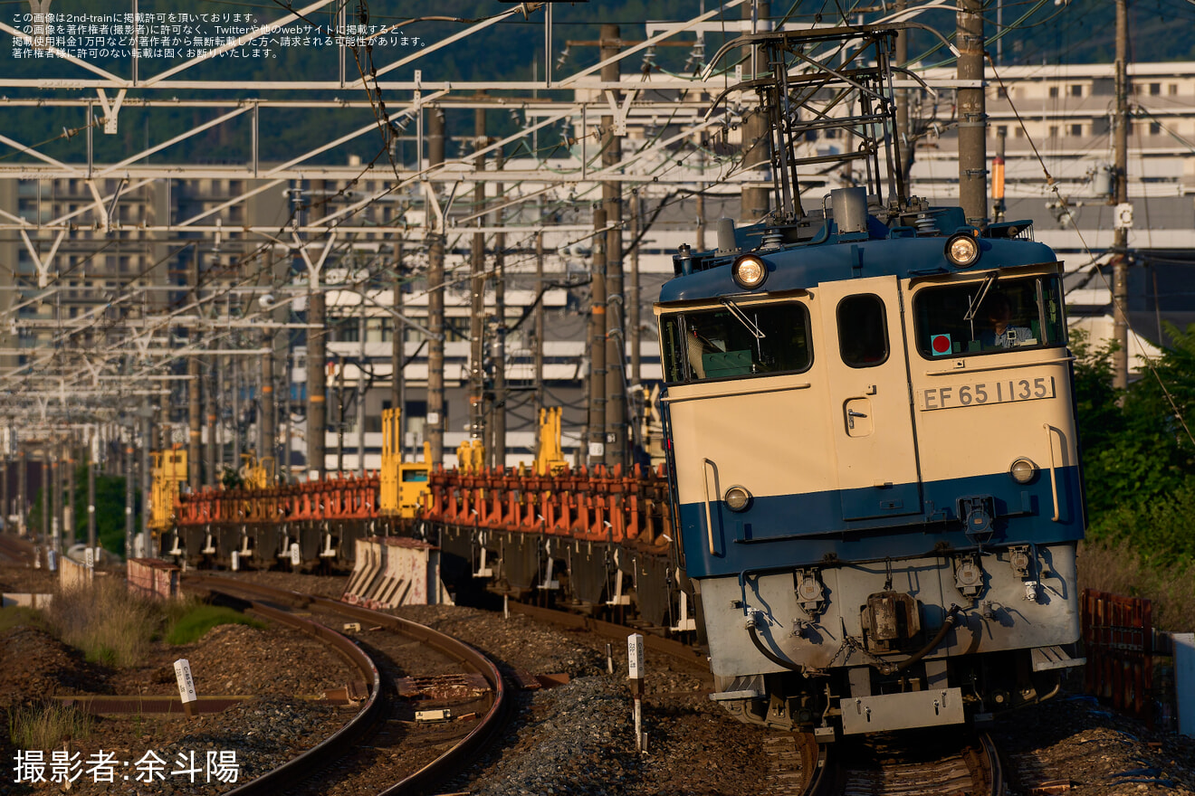 【JR西】EF65-1135牽引のロンチキ返空の拡大写真