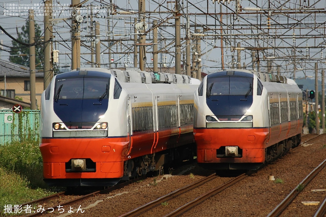 【JR東】E751系A-101編成の構内試運転中に入出場線上の枕木より発煙の拡大写真