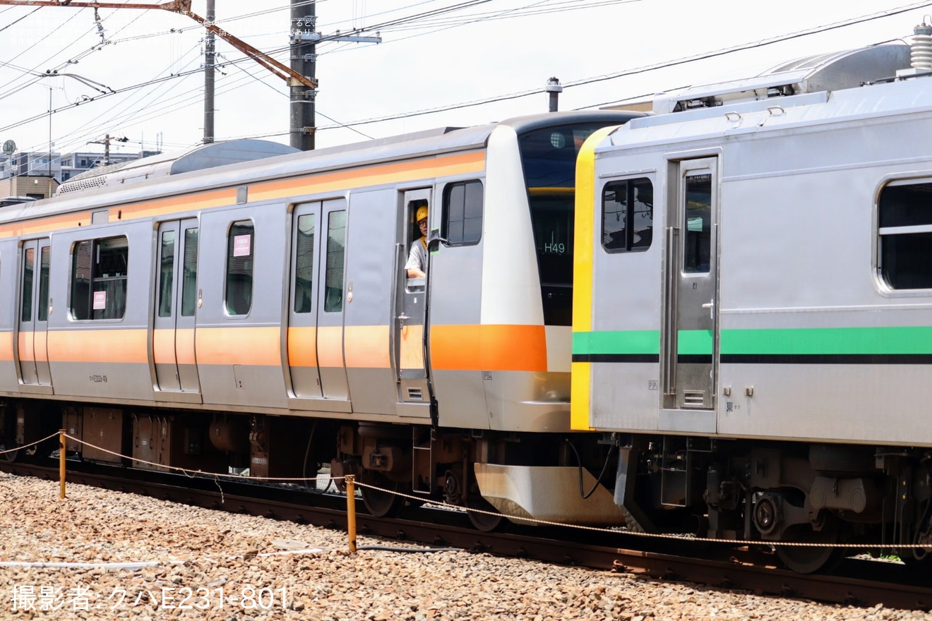 【JR東】E493系オク01編成+E233系H49編成が東大宮(操)へ回送の拡大写真