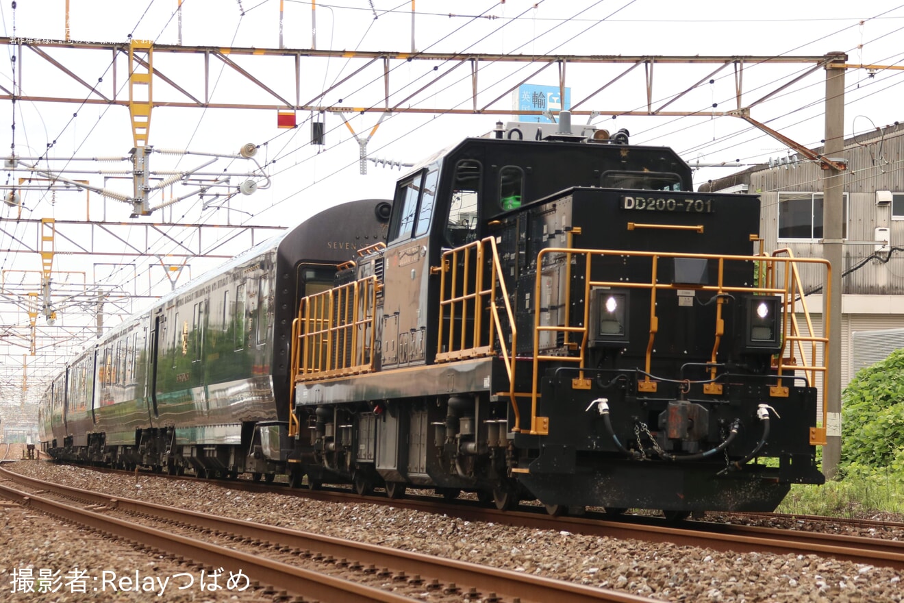 【JR九】77系客車「ななつ星in九州」小倉総合車両センター入場の拡大写真