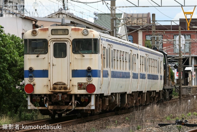 【JR九】キハ47-9074、キハ47-8074が廃車のため小倉総合車両センターに廃車回送を不明で撮影した写真