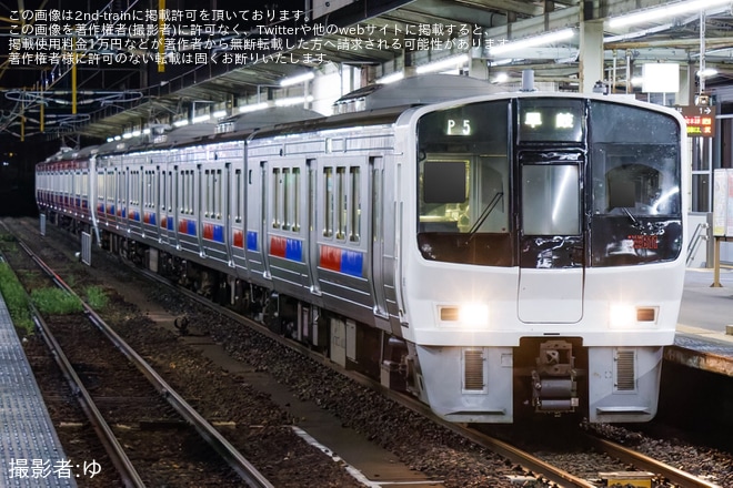 【JR九】未更新同士となる811系PM5編成とPM1編成がペアを組み8連で運用を不明で撮影した写真