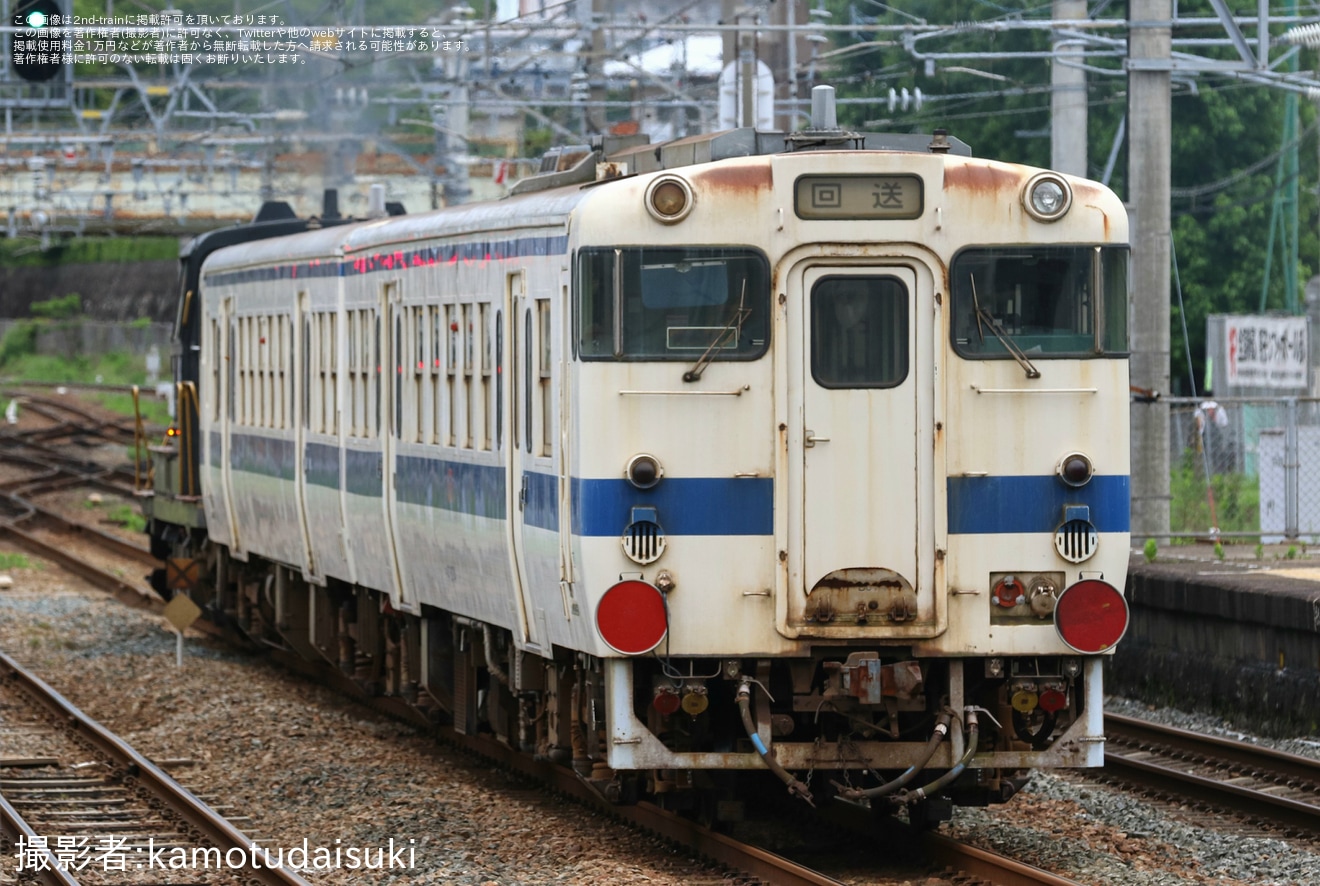 【JR九】キハ47-9074、キハ47-8074が廃車のため小倉総合車両センターに廃車回送の拡大写真