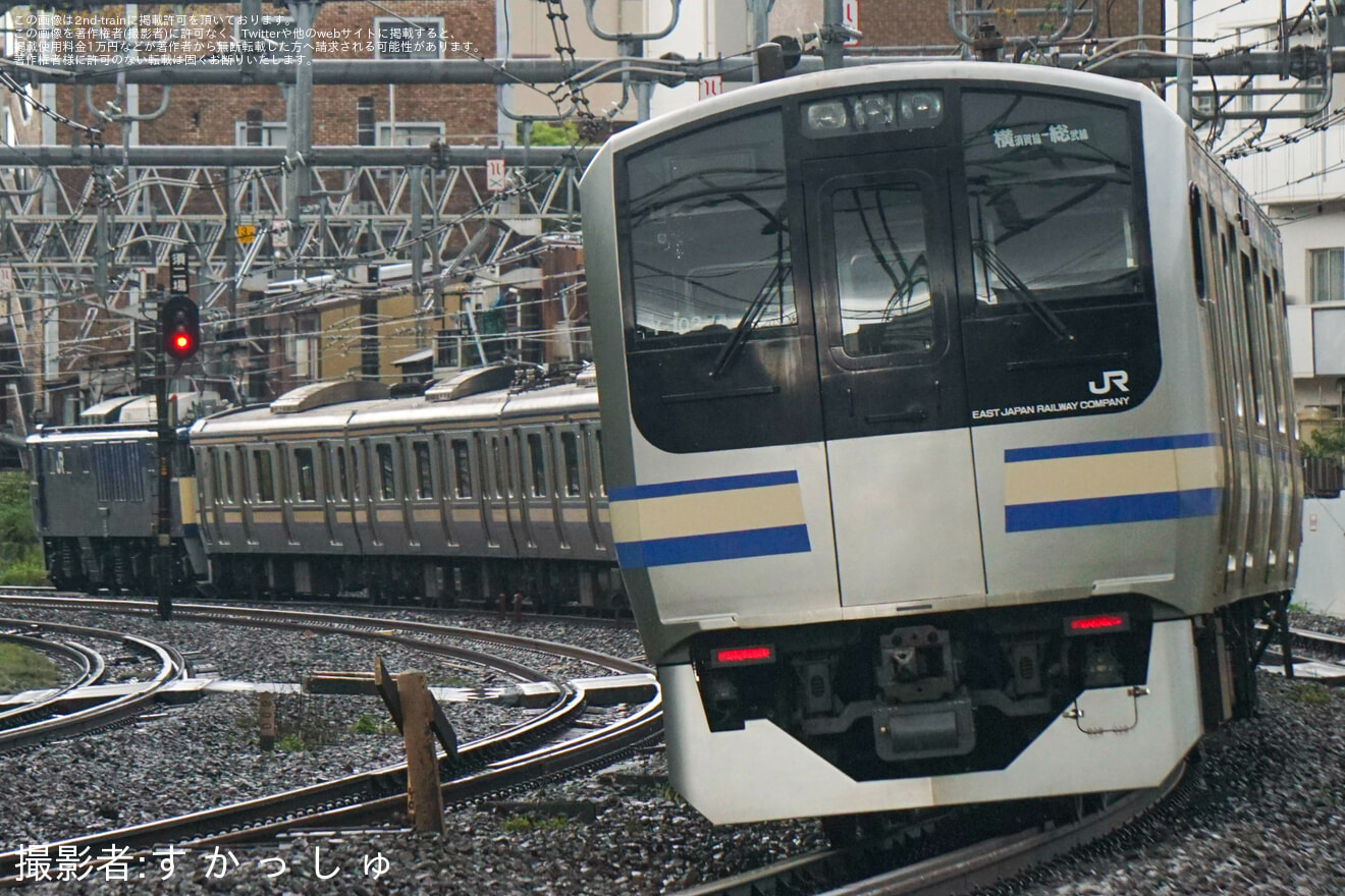 【JR東】最後のE217系となるE217系クラY-101編成+Y-102編成 長野総合車両センター入場配給輸送の拡大写真