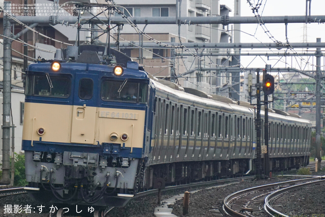 【JR東】最後のE217系となるE217系クラY-101編成+Y-102編成 長野総合車両センター入場配給輸送の拡大写真