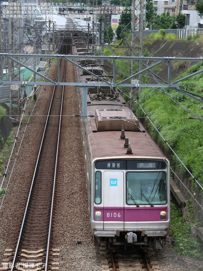 【メトロ】8000系8106F 廃車回送を不明で撮影した写真