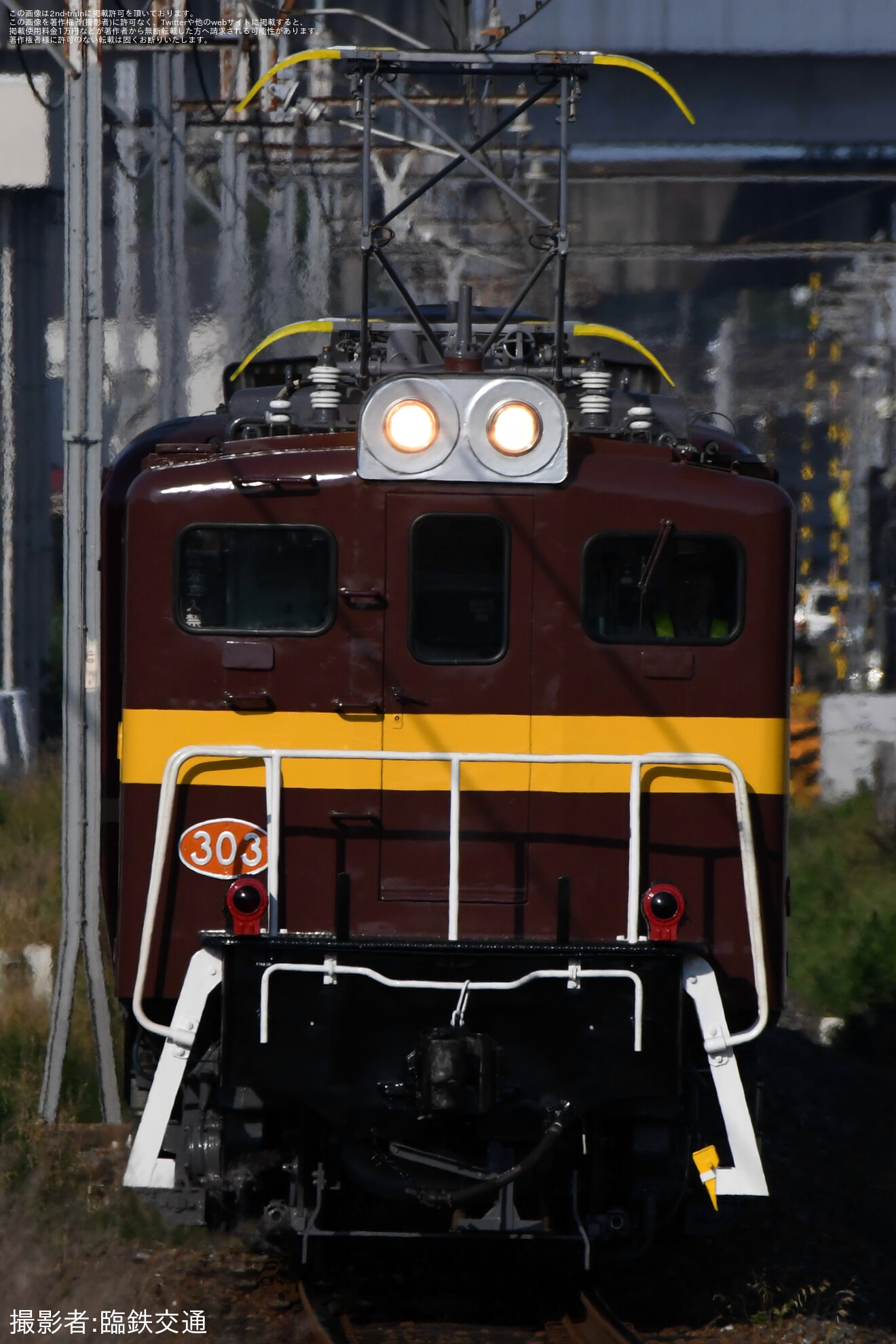【秩鉄】三岐鉄道カラーのデキ303運行開始の拡大写真