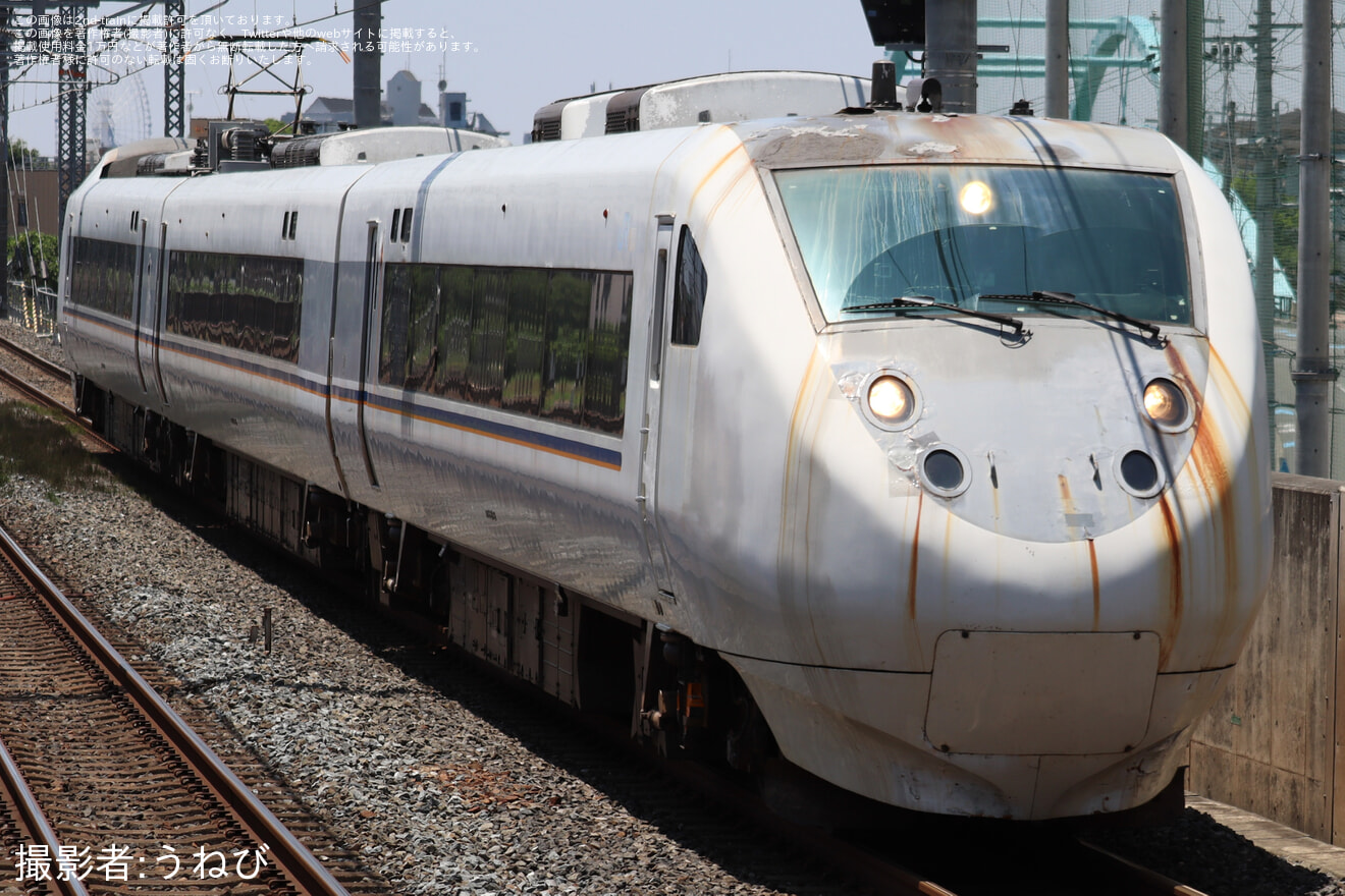 【JR西】681系V43編成 宮原操車場から向日町操車場へ回送の拡大写真