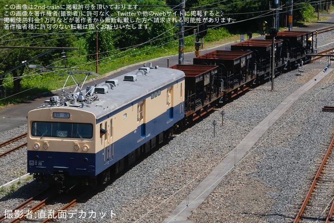 【JR東】ホキ4両がクモユニ143-3の牽引で入換を実施