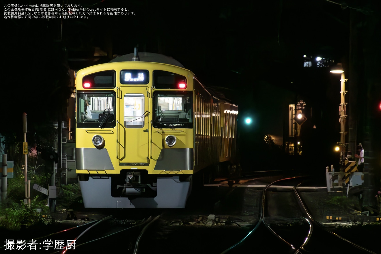 【西武】西武新宿駅で故障した2000系2523Fが救援回送の拡大写真