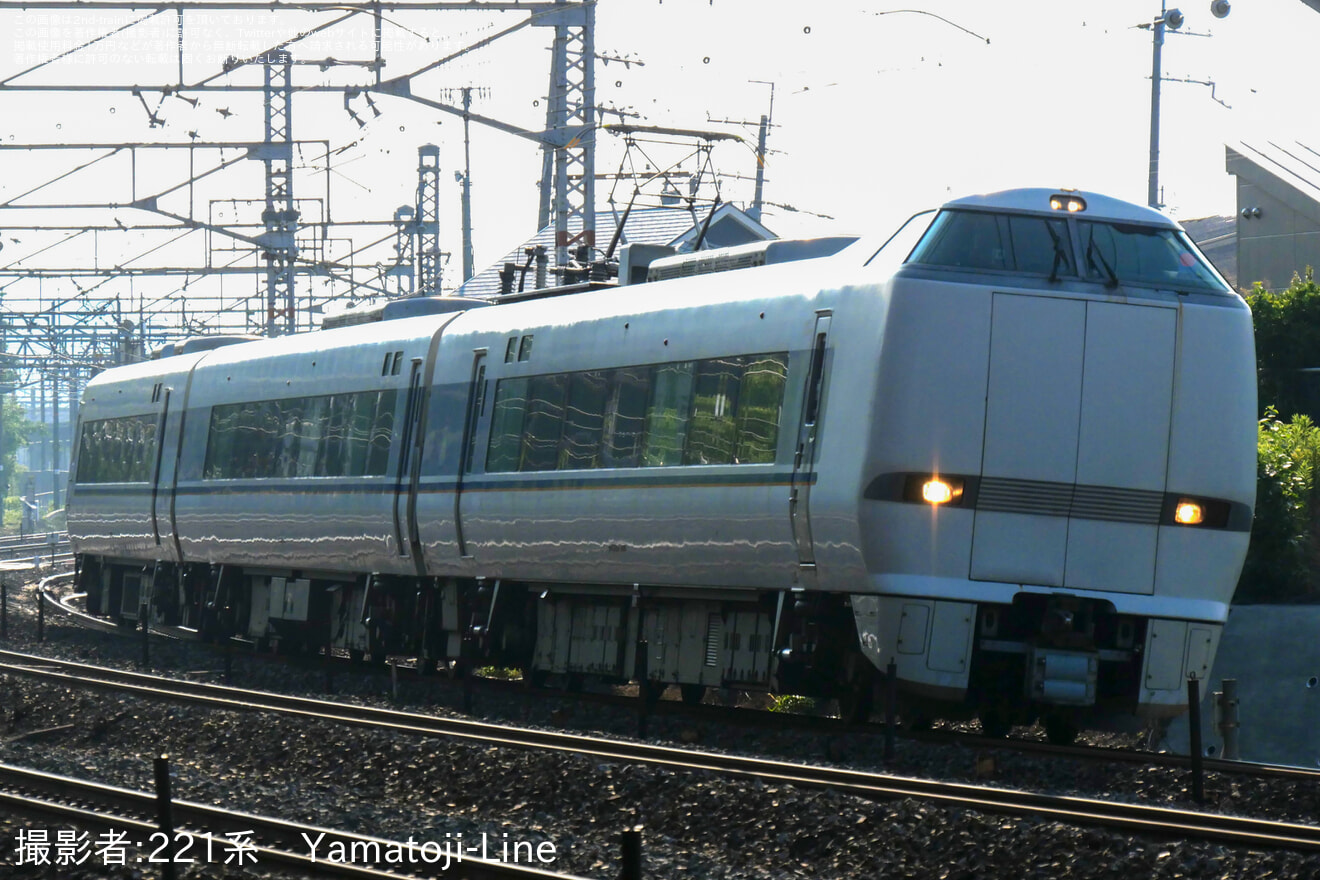【JR西】681系V43編成吹田総合車両所本所へ回送の拡大写真