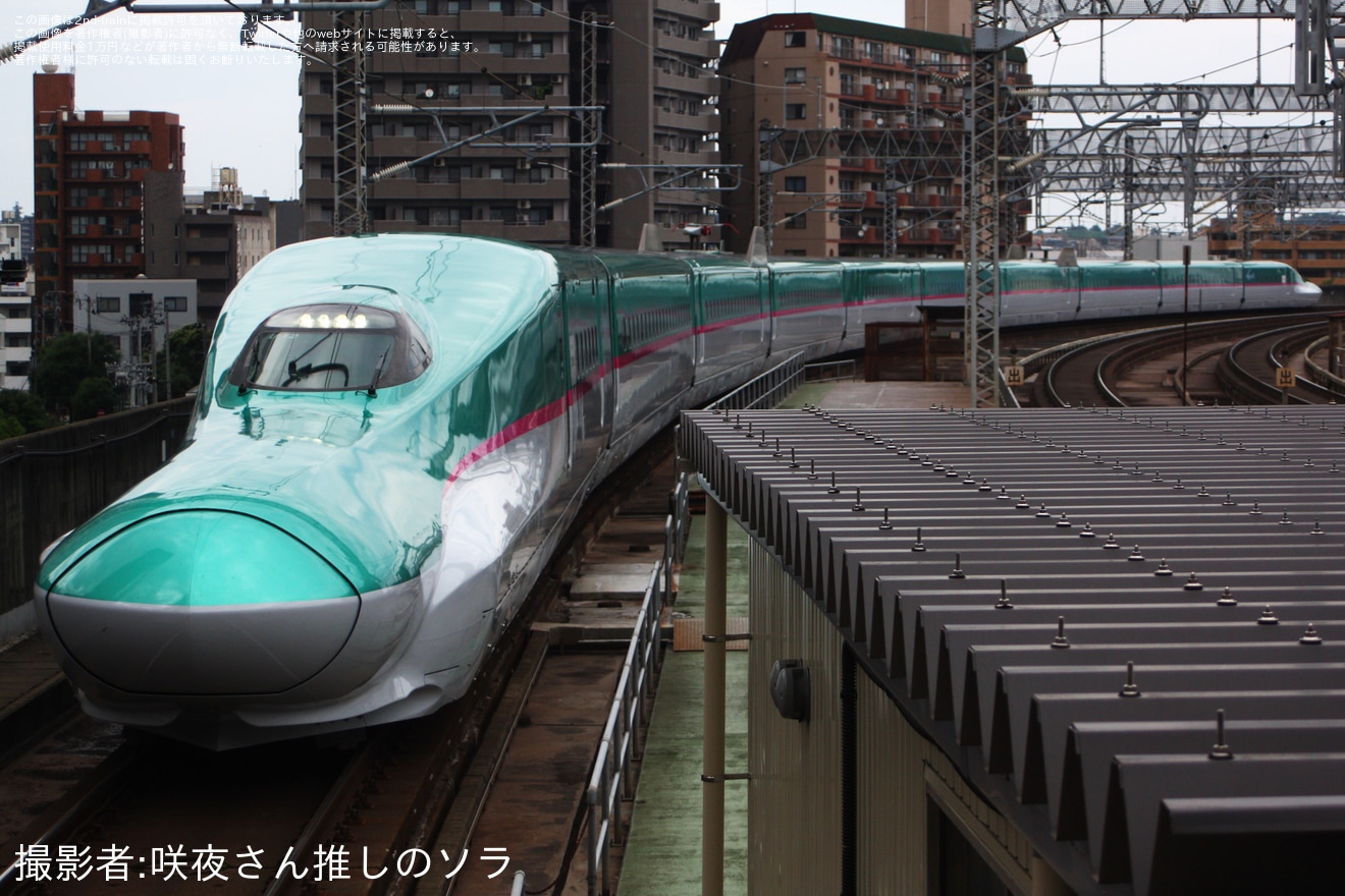 【JR東】E5系U12編成新幹線総合車両センター出場試運転の拡大写真