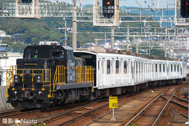 唐津駅で撮影された【JR九】305系W3編成が小倉工場に入場