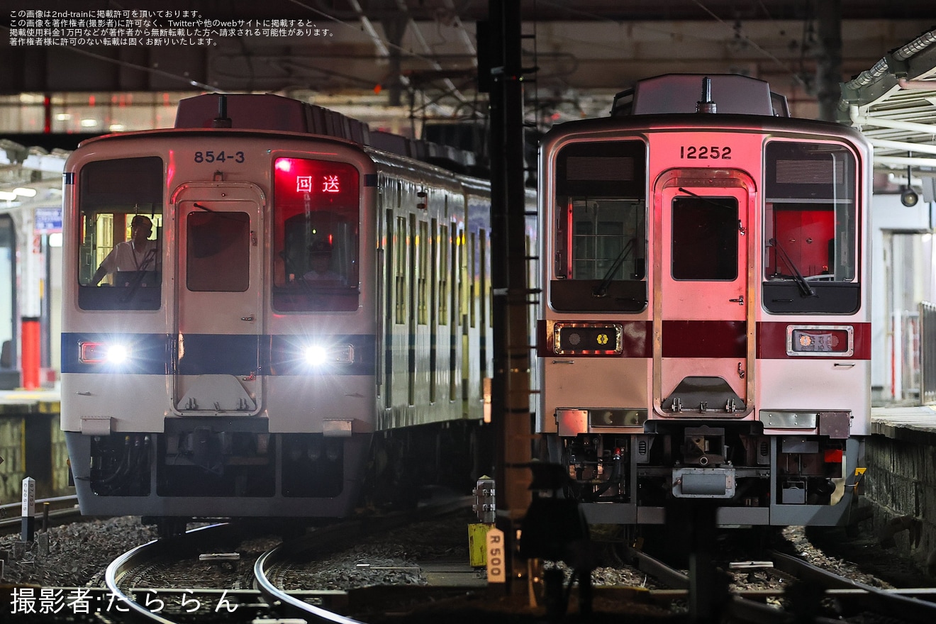 【東武】850型854F廃車回送の拡大写真
