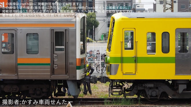 馬橋駅で撮影された【流鉄】元JR東海の211系GG9編成が5000形「なの花」と連結
