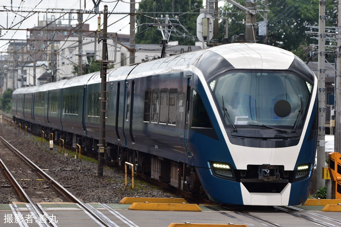 【JR東】E261系RS01編成大宮総合車両センター出場回送の拡大写真