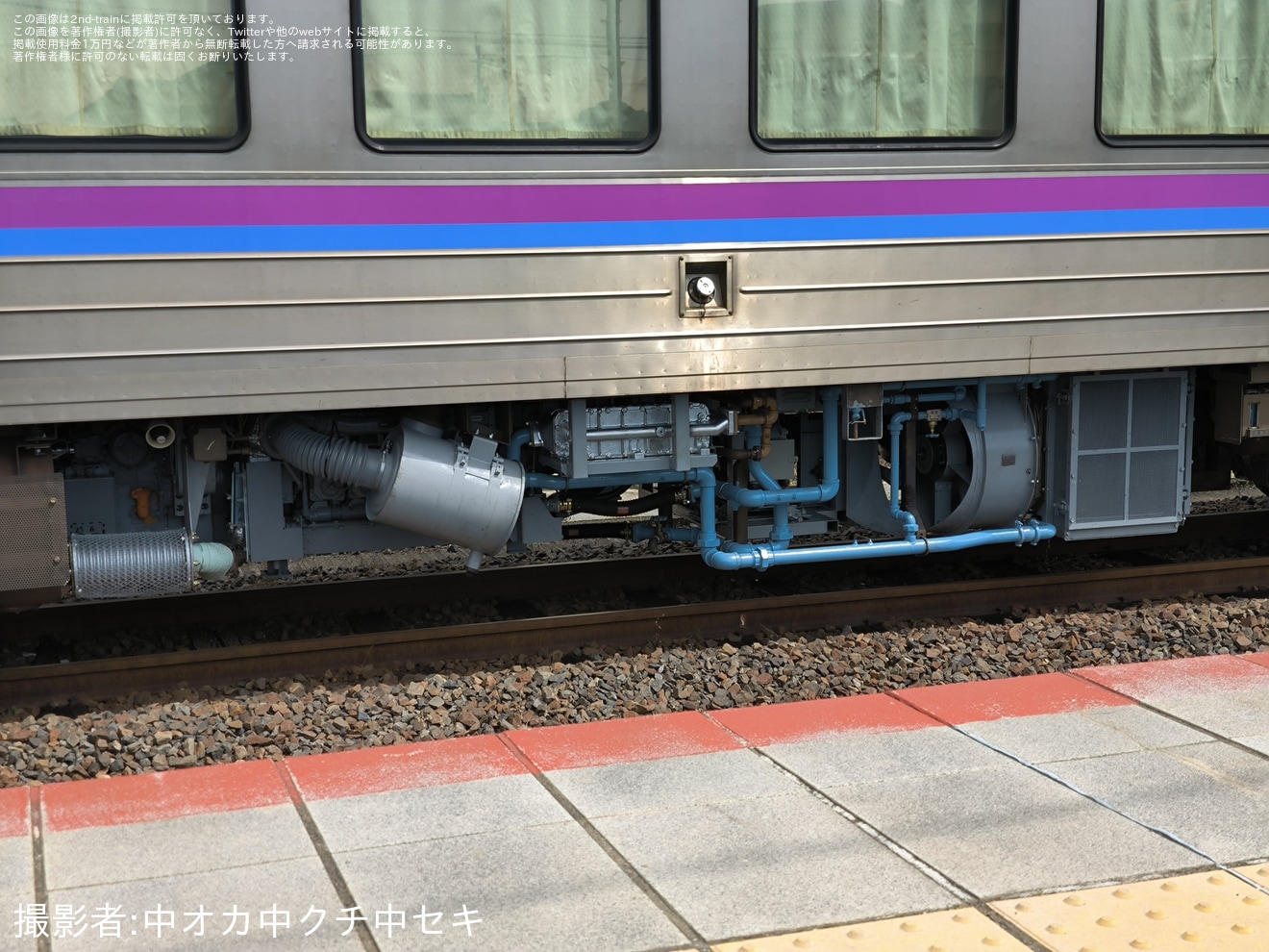 【JR西】キハ120-333下関総合車両所本所出場構内試運転の拡大写真