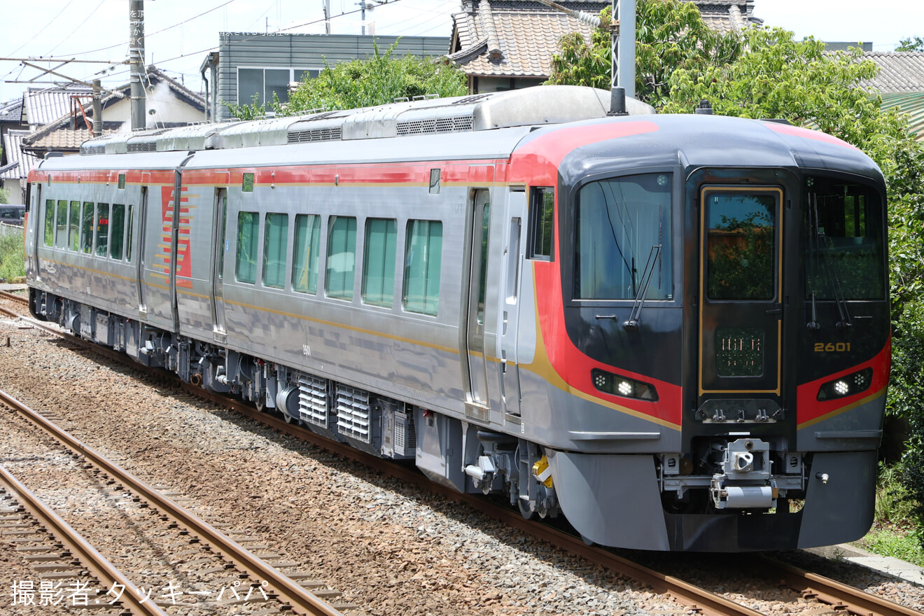 【JR四】2600系気動車2601+2651多度津工場出場の拡大写真