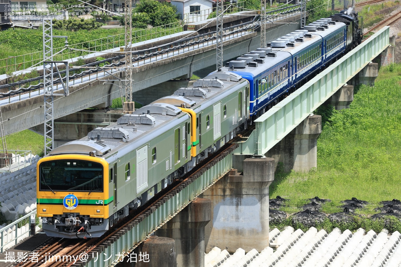 【JR東】臨時快速「GV・SLぐんま横川」が運行(安中駅で運転打ち切り)の拡大写真