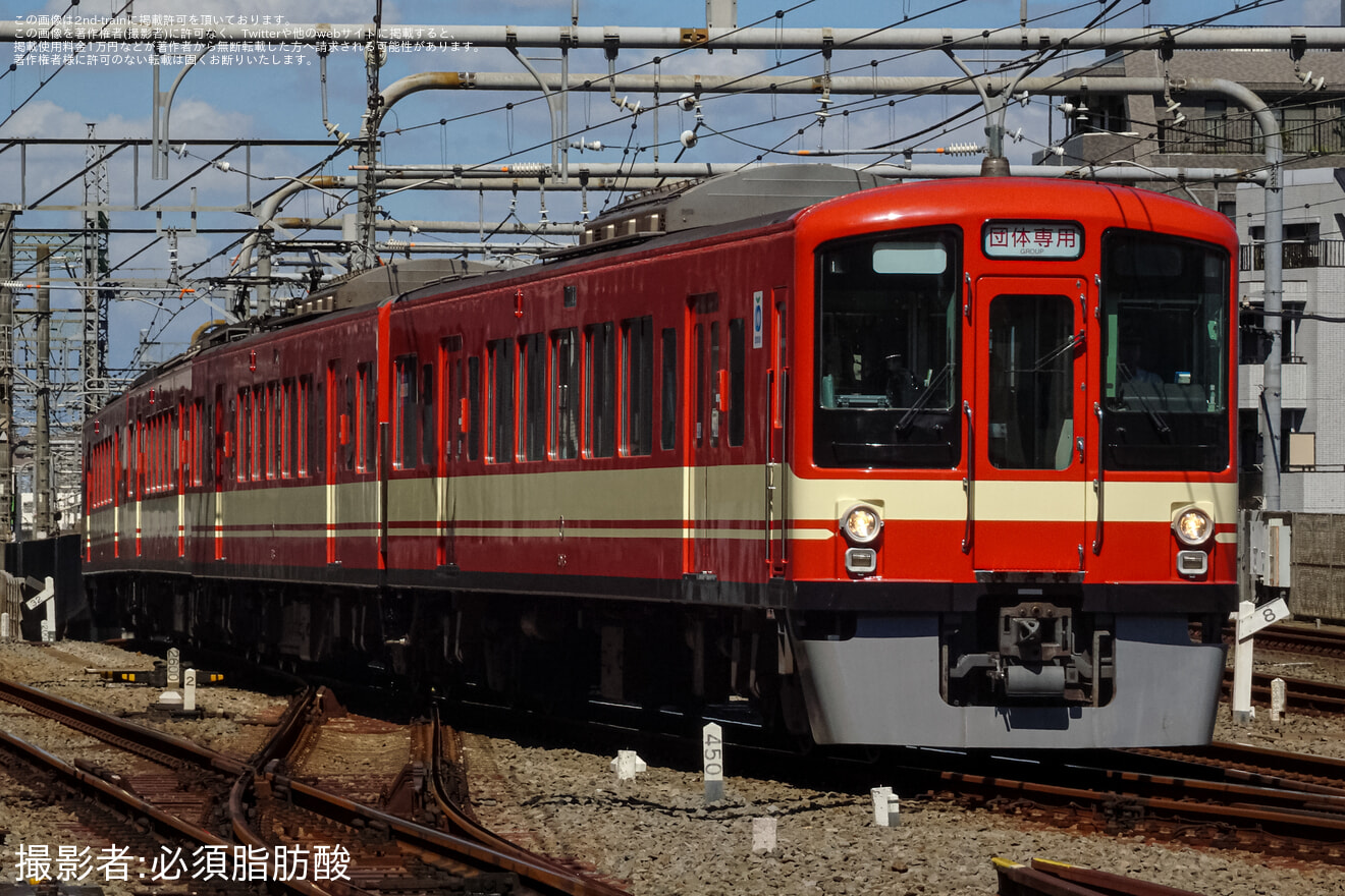 【西武】4000系4017Fを使用した団体列車が運行の拡大写真