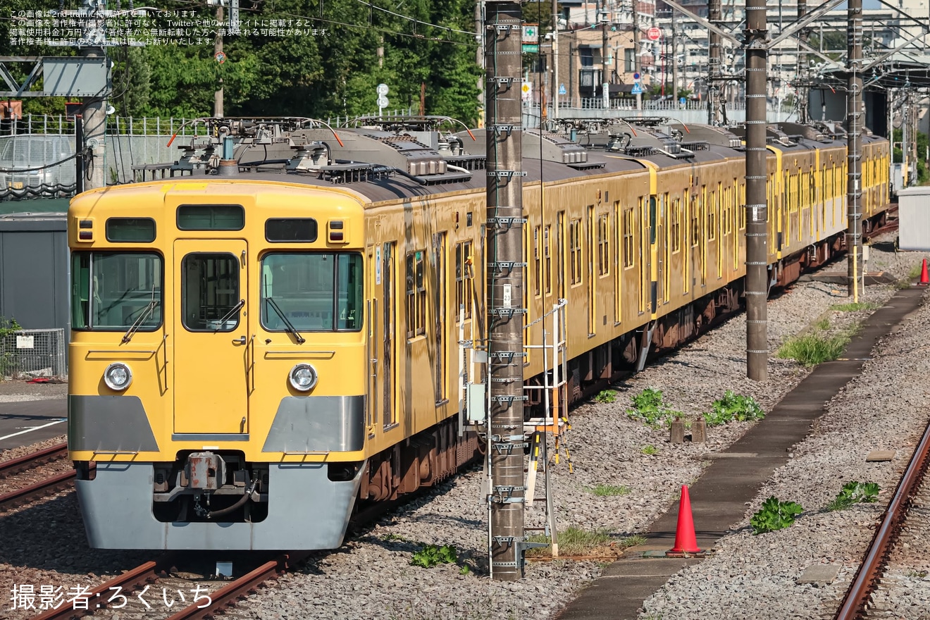 【西武】2000系2417F+2419Fが新101系263Fと連結の拡大写真