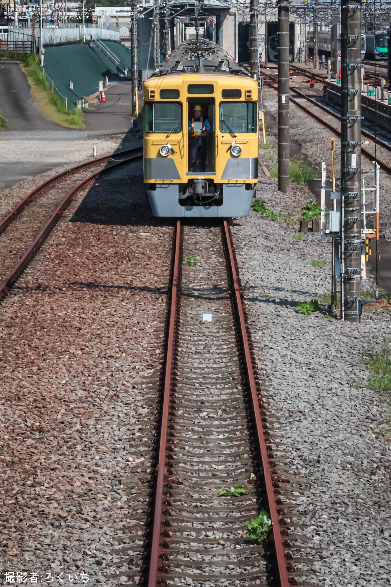 【西武】2000系2417F+2419Fが新101系263Fと連結の拡大写真