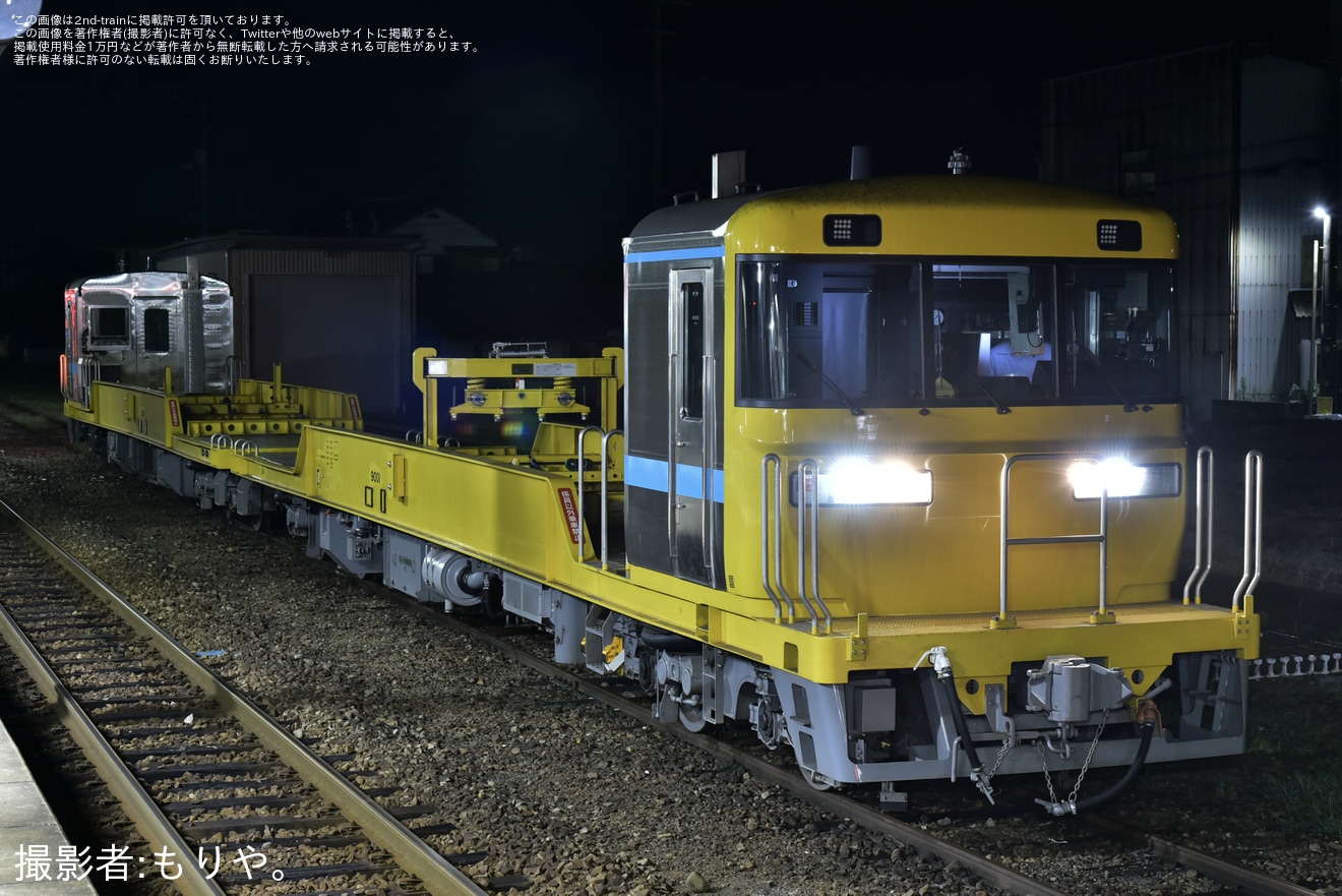 【JR四】定尺レール運搬車9000系が牟岐線初入線の拡大写真