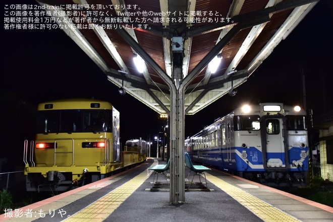 【JR四】定尺レール運搬車9000系が牟岐線初入線