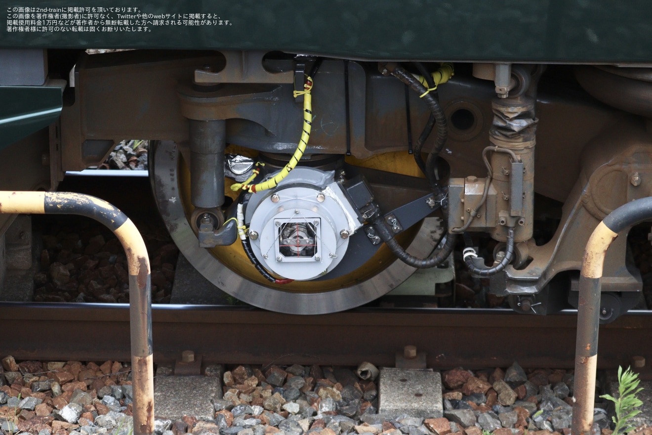【JR西】87系「TWILIGHTEXPRESS瑞風」琵琶湖線内で試運転の拡大写真