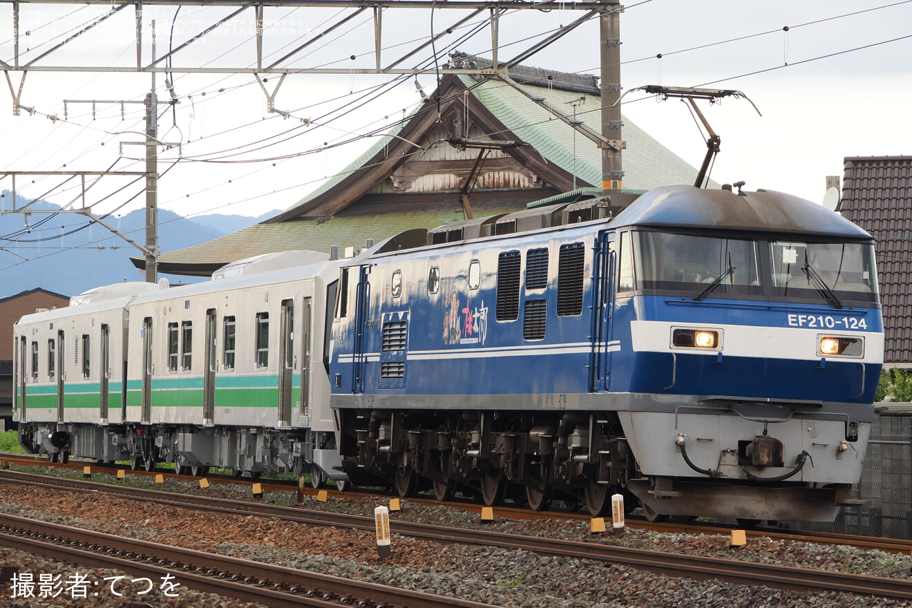 【JR東】HB-E220系2両(HB-E221-7+HB-E222-7)が甲種輸送の拡大写真